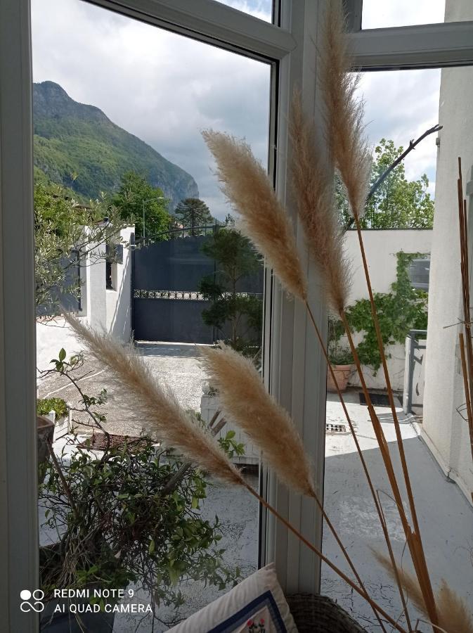 Villa Le Lac Cottage Au Bord Du Lac D'Annecy - Chambre Chez L'Habitant - Les Terrasses Du Lac 베이리에-뒤-락 외부 사진